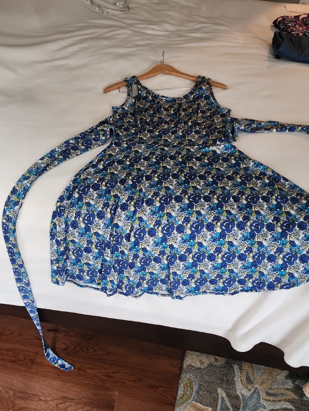sahalie Blue Floral Sleeveless Midi Dress - Picture 3 of 7